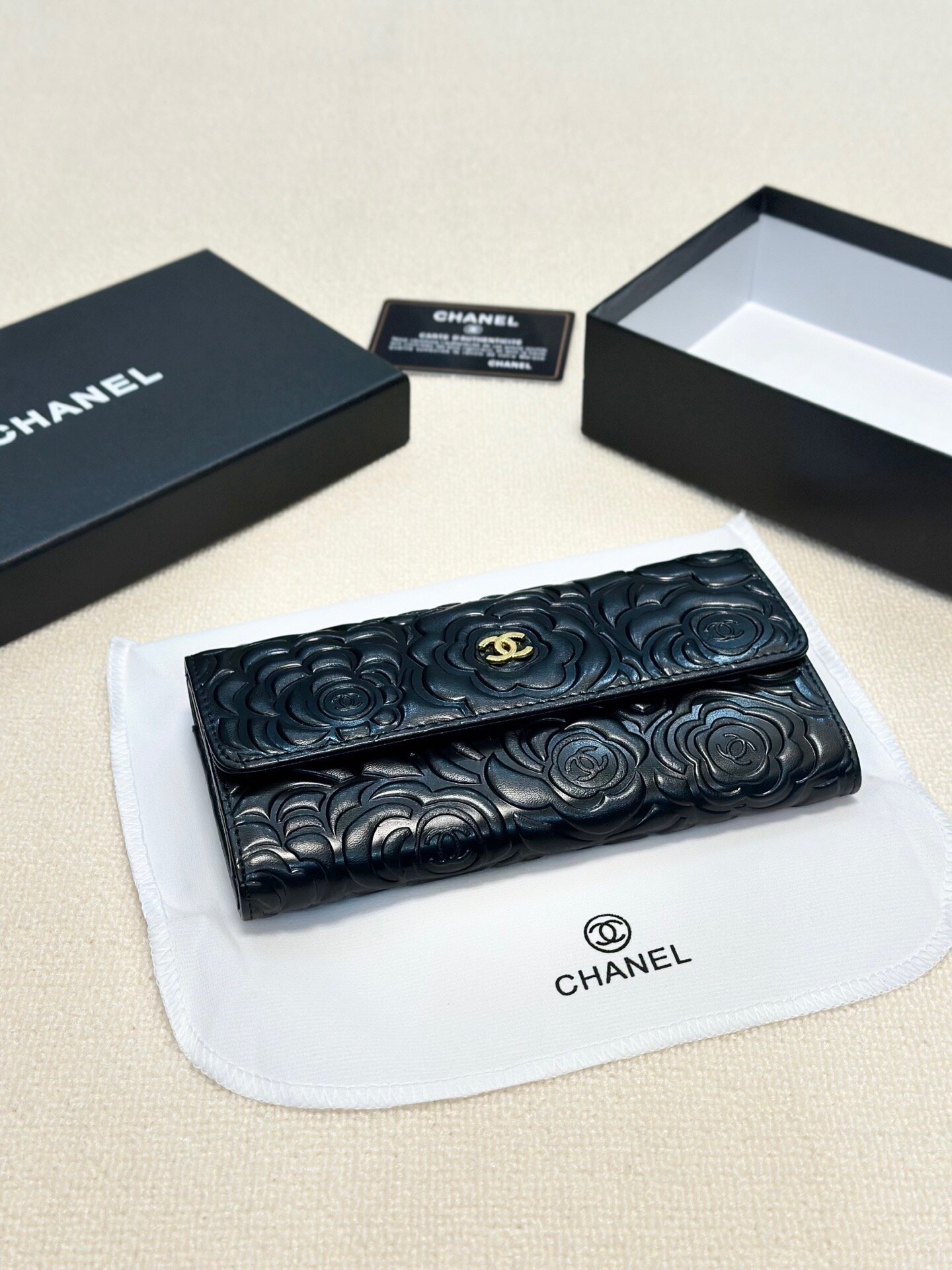 chanel wallet 19x10 4